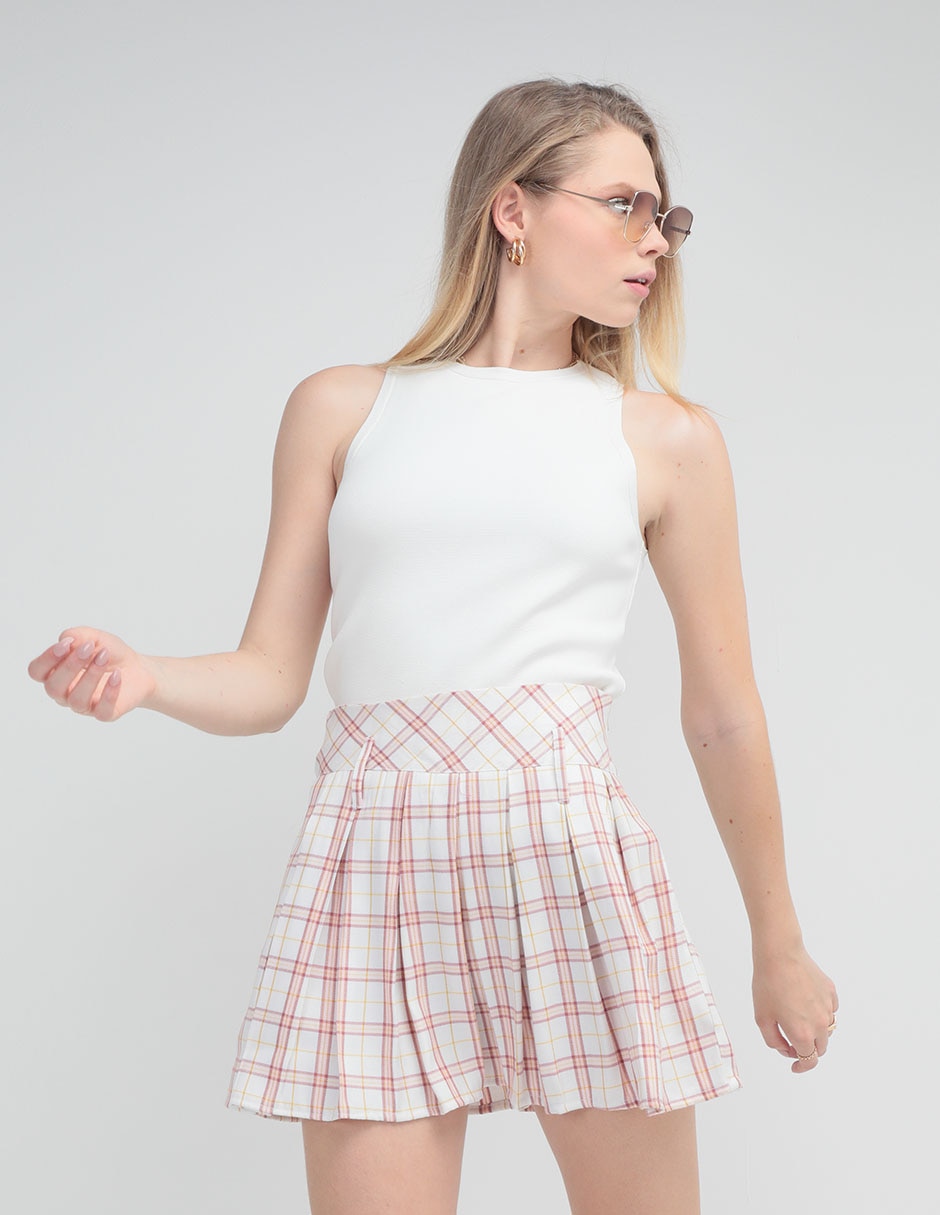 Falda mini a la cadera