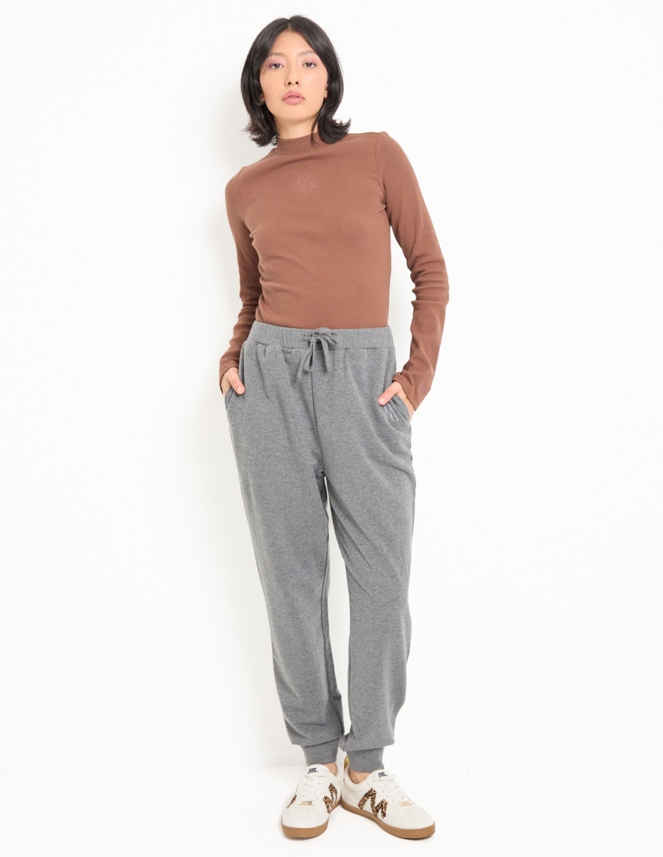 Pants straight con agujeta para mujer 3