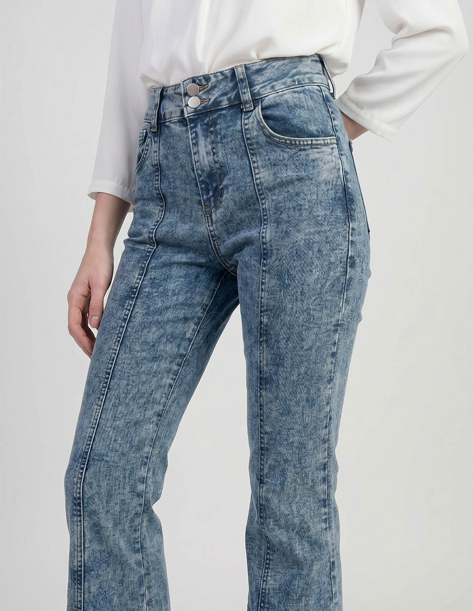 Jeans acampanado mossimo para mujer