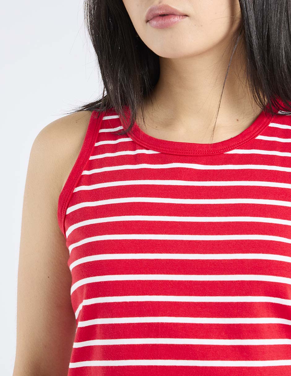 Top cuello redondo escote regular 3