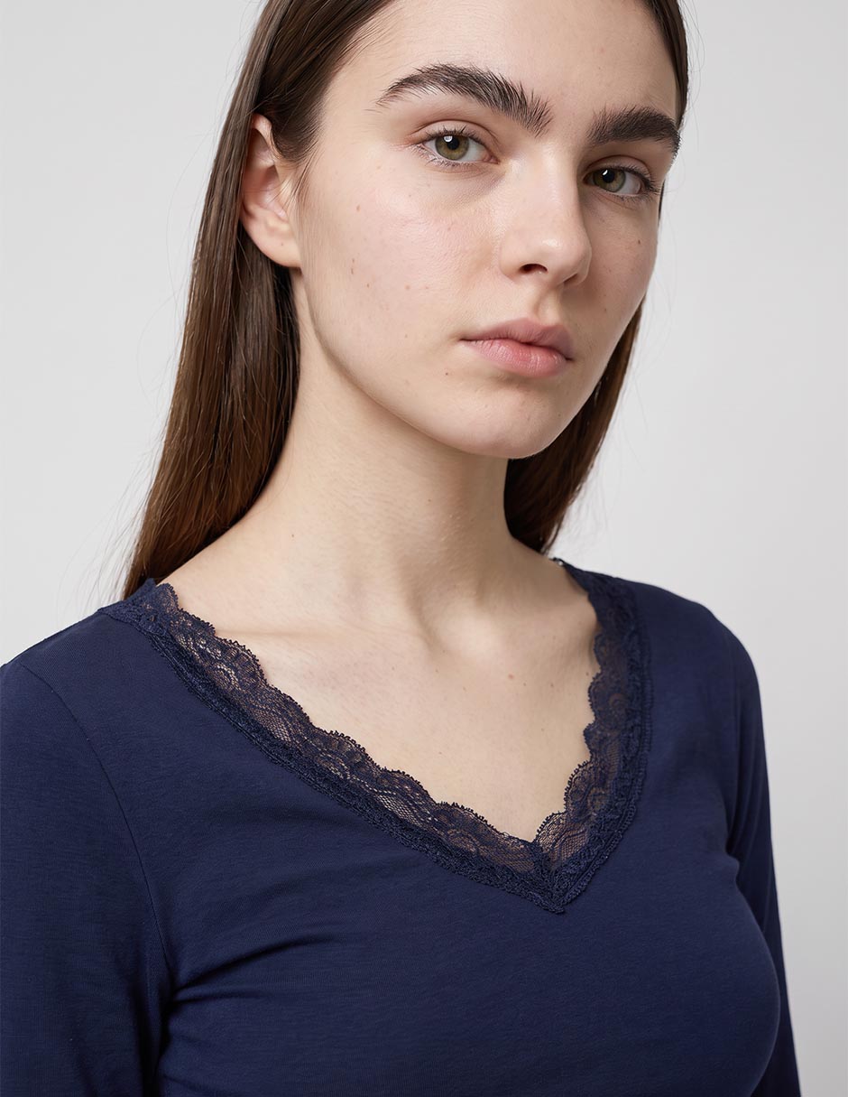 Playera manga larga cuello v mujer 2