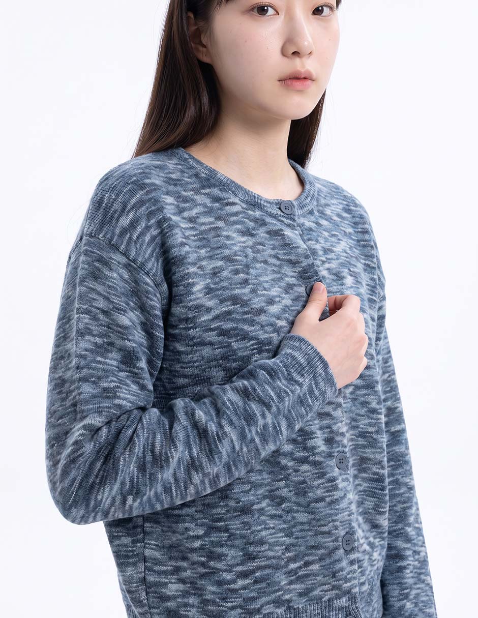 Suéter cuello redondo para mujer 4